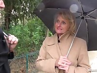 French mature belle receives oral pleasure