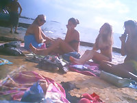 Upshorts dick flash be advantageous to group of girls on beach